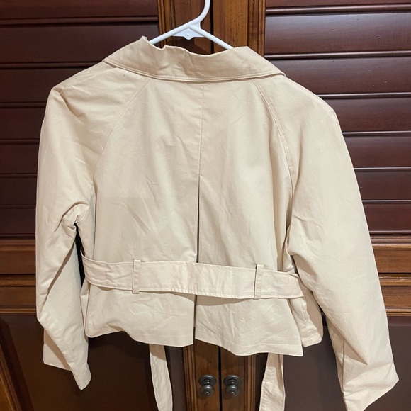 Short Trench Coat - Picture 2 of 2